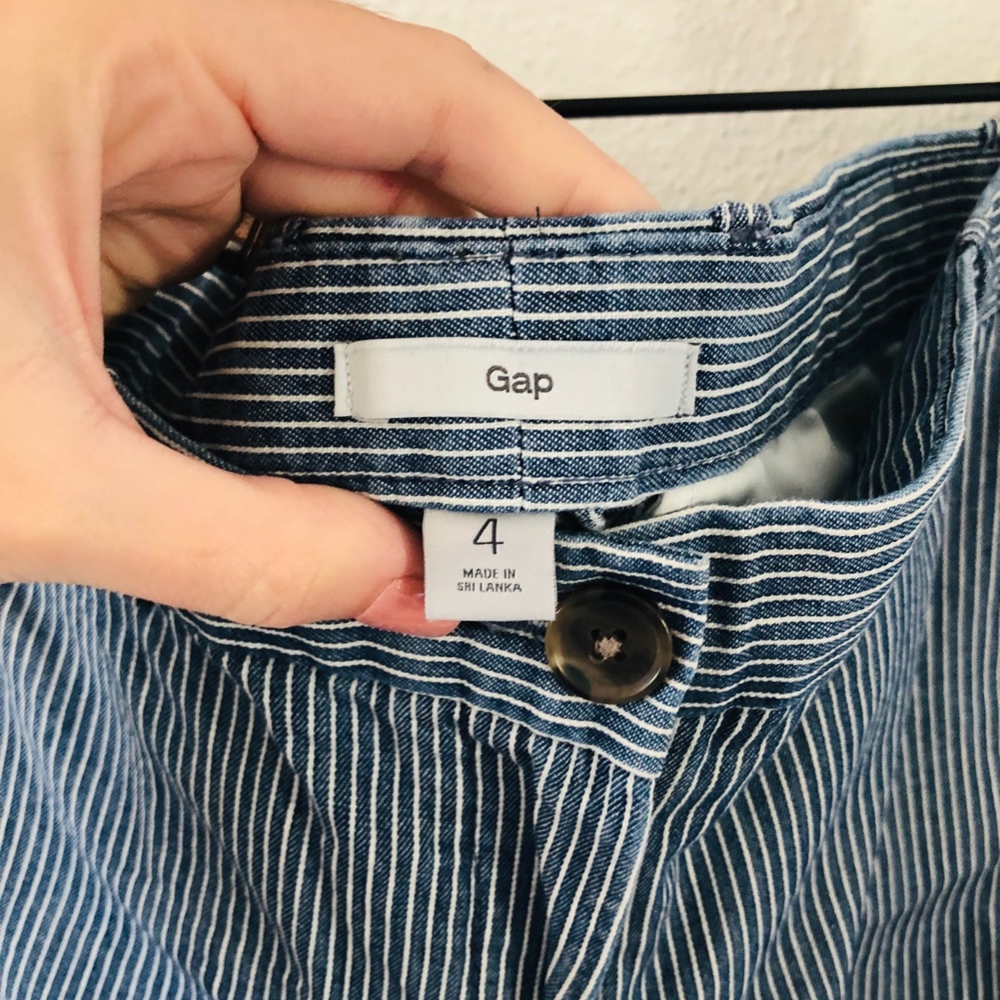 Gap Blue Stripe Shorts 4 - Picture 3 of 4